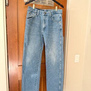 Wrangler Vintage‑Style Straight‑Leg Jeans